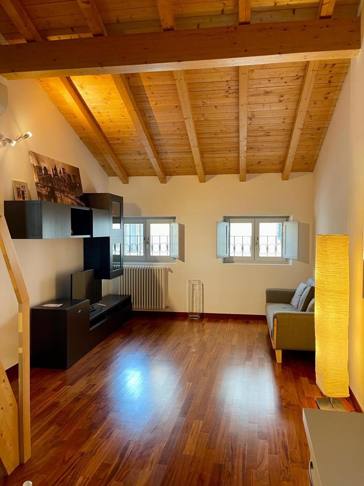 Calicantus Apartments Atena Côme Esterno foto
